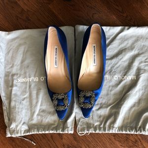 Manolo Blahnik blue satin pumps Sz 38.5